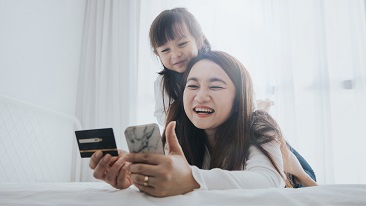 Receive a total of 390% of the sum assured at the end of your plan when you reach 85 years old so you can enjoy a long retirement.